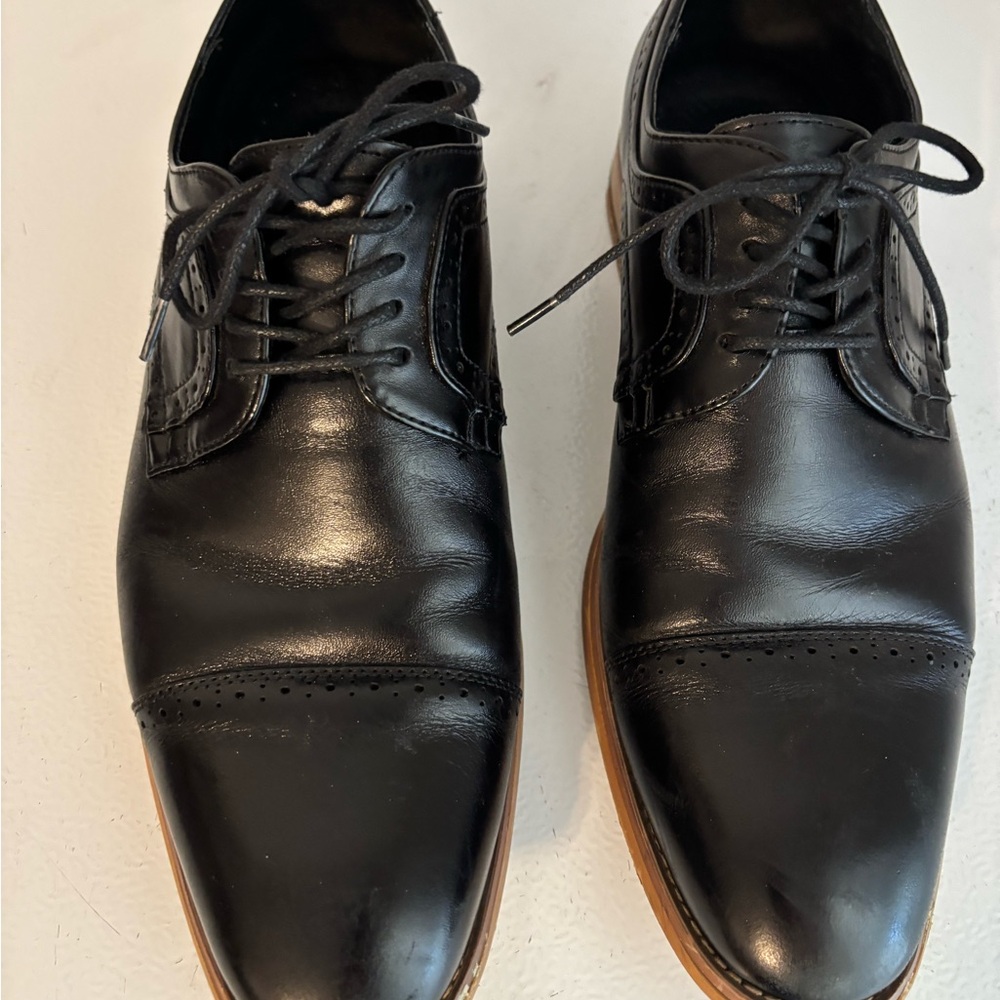 Stacy Adams Black Leather Oxfords with Tan Sole